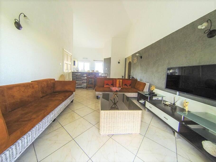 Charming Residence Near The Beach-Orchidees Flic en Flac ภายนอก รูปภาพ